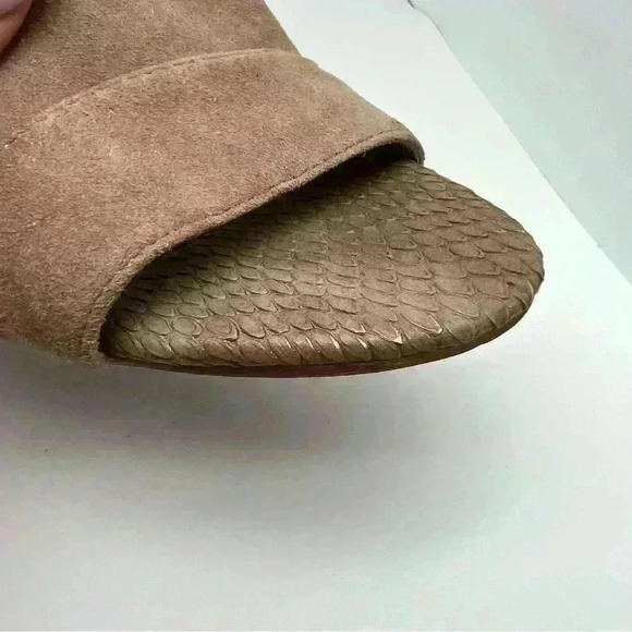 FRANCO SARTO Womens Gem Taupe Suede Heeled Dress Sandals
Size: - Picture 6 of 12